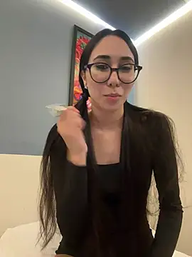 juliacosta online show from 04-07-26, 06:52