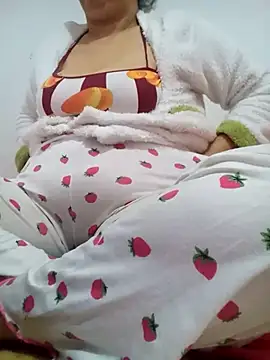 Snapshot of _KapiiTana_ chatting on 04-12-26, 01:27 KapiiTana online show from 04-12-26, 01:27
