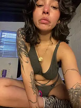 Snapshot of Ciielo_777 chatting on 06-04-26, 10:38 Ciielo 777 online show from 06-04-26, 10:38