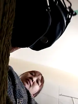 Snapshot of Emm-a- chatting on 04-08-26, 03:17 Emm-a- online show from 04-08-26, 03:17