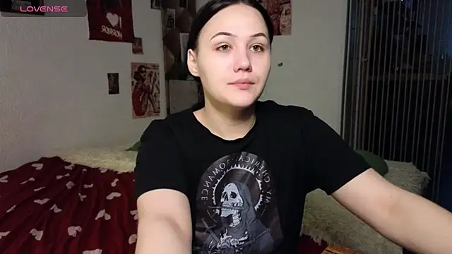 Snapshot of Tori_Sweet chatting on 05-12-26, 12:41 Tori Sweet online show from 05-12-26, 12:41