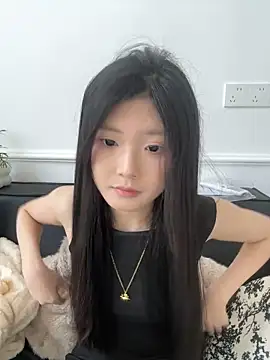 YouMi18 online show from 04-01-26, 03:51