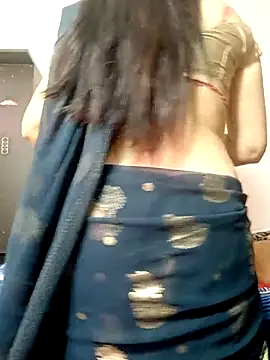Snapshot of Sexyy_Bhabhi_143 chatting on 06-10-26, 04:45 Sexyy Bhabhi 143 online show from 06-10-26, 04:45