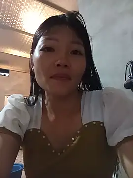 Snapshot of -Quyny- chatting on 06-08-26, 10:48 -Quyny- online show from 06-08-26, 10:48