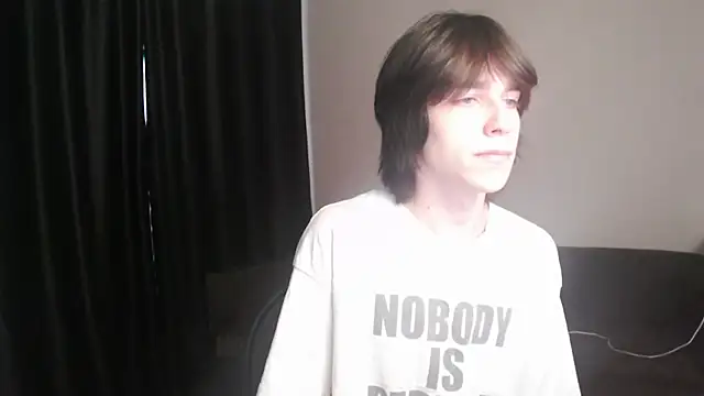 Snapshot of mason_silver chatting on 04-19-26, 08:46 mason silver online show from 04-19-26, 08:46
