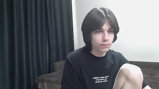 Snapshot of mason_silver chatting on 05-15-26, 11:06 mason silver online show from 05-15-26, 11:06