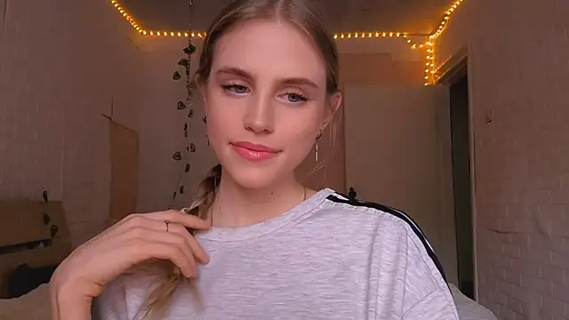 EveCoutch online show from 04-01-26, 12:06