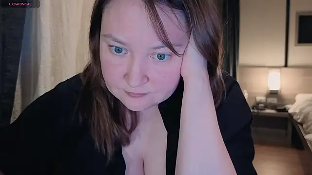 Snapshot of elegant_pleasure chatting on 04-13-26, 03:06 elegant pleasure online show from 04-13-26, 03:06