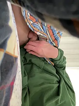 Snapshot of Damiano1112 chatting on 04-10-26, 09:25 Damiano1112 online show from 04-10-26, 09:25