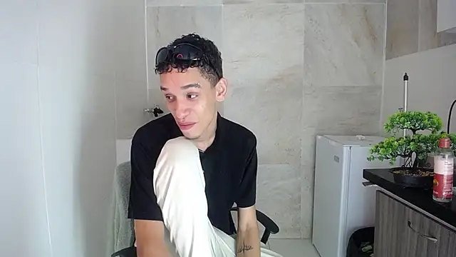 Snapshot of Zamaelprime_ chatting on 04-29-26, 06:39 Zamaelprime online show from 04-29-26, 06:39