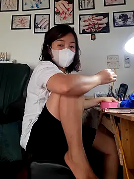 Snapshot of hana_2girl chatting on 03-31-26, 03:19 hana 2girl online show from 03-31-26, 03:19