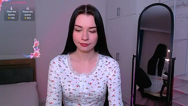Tina Charm online show from 05-31-26, 06:31