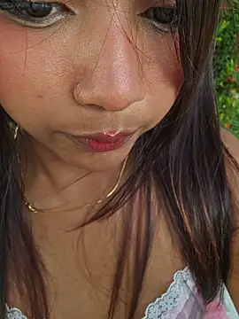 Snapshot of Pretty_karol chatting on 05-28-26, 12:24 Pretty karol online show from 05-28-26, 12:24
