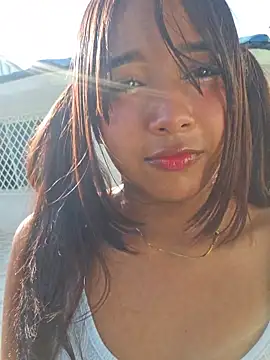 Snapshot of Pretty_karol chatting on 06-20-26, 12:30 Pretty karol online show from 06-20-26, 12:30