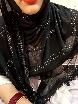 Snapshot of Miss_Noor__ chatting on 04-15-26, 06:53 Miss Noor online show from 04-15-26, 06:53