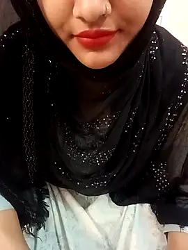 Snapshot of Miss_Noor__ chatting on 04-20-26, 07:11 Miss Noor online show from 04-20-26, 07:11