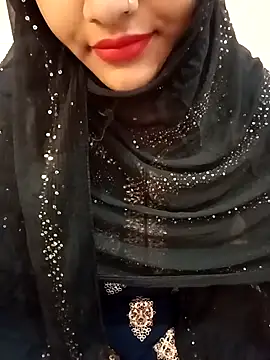 Snapshot of Miss_Noor__ chatting on 04-24-26, 08:39 Miss Noor online show from 04-24-26, 08:39
