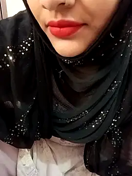 Snapshot of Miss_Noor__ chatting on 04-28-26, 06:51 Miss Noor online show from 04-28-26, 06:51