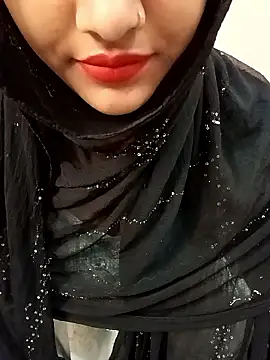 Snapshot of Miss_Noor__ chatting on 04-29-26, 09:24 Miss Noor online show from 04-29-26, 09:24