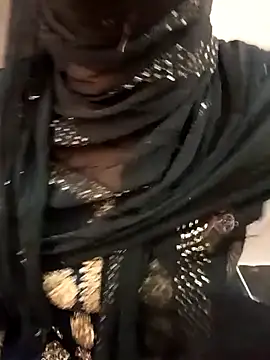 Snapshot of Miss_Noor__ chatting on 05-16-26, 08:33 Miss Noor online show from 05-16-26, 08:33