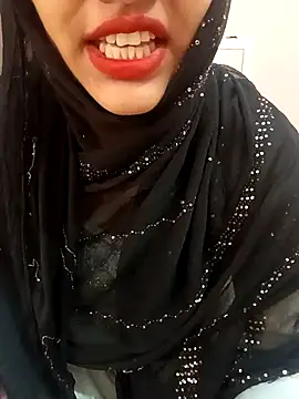 Snapshot of Miss_Noor__ chatting on 05-17-26, 05:27 Miss Noor online show from 05-17-26, 05:27
