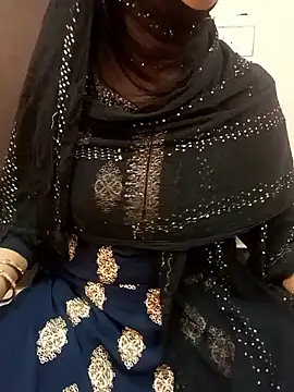 Snapshot of Miss_Noor__ chatting on 05-18-26, 07:47 Miss Noor online show from 05-18-26, 07:47