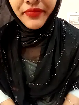 Snapshot of Miss_Noor__ chatting on 05-19-26, 07:04 Miss Noor online show from 05-19-26, 07:04