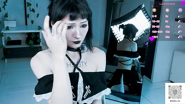 Snapshot of H3xD0ll chatting on 08-02-26, 12:14 H3xD0ll online show from 08-02-26, 12:14