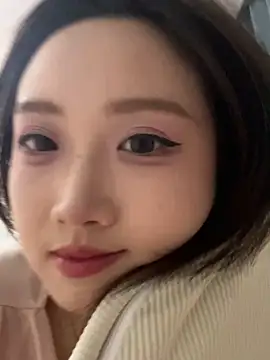 Snapshot of Alice-babyone chatting on 05-07-26, 12:21 Alice-babyone online show from 05-07-26, 12:21