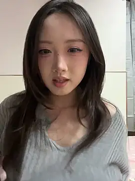 Snapshot of Alice-babyone chatting on 05-11-26, 02:45 Alice-babyone online show from 05-11-26, 02:45