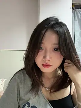 Snapshot of Alice-babyone chatting on 05-26-26, 01:51 Alice-babyone online show from 05-26-26, 01:51
