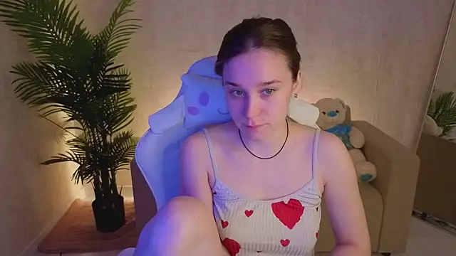 Snapshot of SweetieBlush chatting on 04-29-26, 02:48 SweetieBlush online show from 04-29-26, 02:48