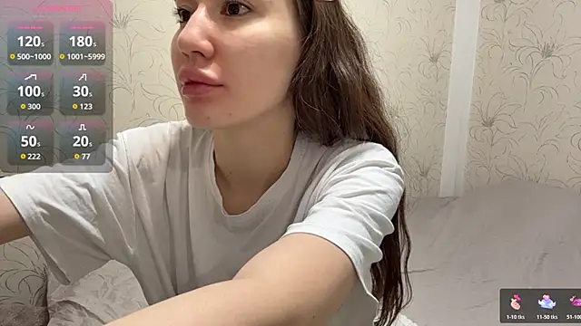 Snapshot of NamiLoon chatting on 04-15-26, 02:18 NamiLoon online show from 04-15-26, 02:18