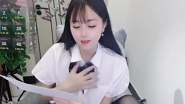 Snapshot of Dear-yuner chatting on 04-27-26, 02:04 Dear-yuner online show from 04-27-26, 02:04