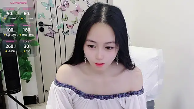 Snapshot of Dear-yuner chatting on 05-12-26, 12:41 Dear-yuner online show from 05-12-26, 12:41