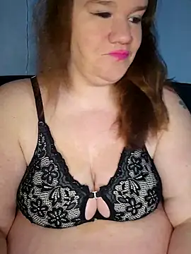 Snapshot of curvystachel42 chatting on 05-18-26, 08:36 curvystachel42 online show from 05-18-26, 08:36