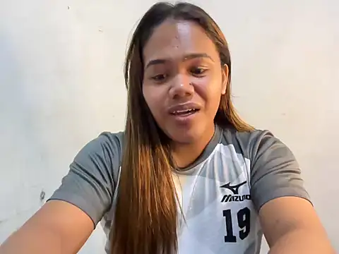 Snapshot of yourhotwild_bella chatting on 07-24-26, 05:33 yourhotwild bella online show from 07-24-26, 05:33
