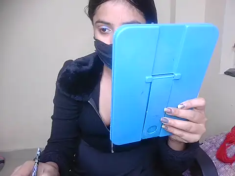 Snapshot of NANCY_OBEROYE chatting on 05-20-26, 06:41 NANCY OBEROYE online show from 05-20-26, 06:41