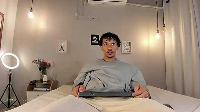 Snapshot of dominik_drake chatting on 04-20-26, 12:41 dominik drake online show from 04-20-26, 12:41