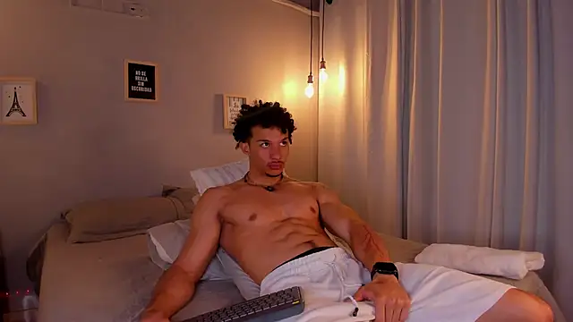 Snapshot of dominik_drake chatting on 05-06-26, 12:10 dominik drake online show from 05-06-26, 12:10