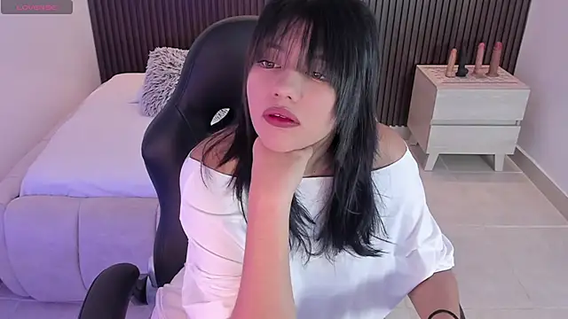 MILLYEVANS1 online show from 04-13-26, 02:39