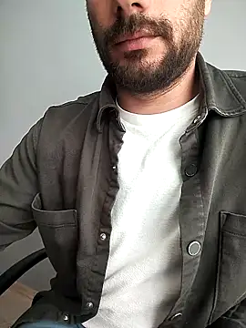 Snapshot of hartboy41 chatting on 04-16-26, 11:33 hartboy41 online show from 04-16-26, 11:33