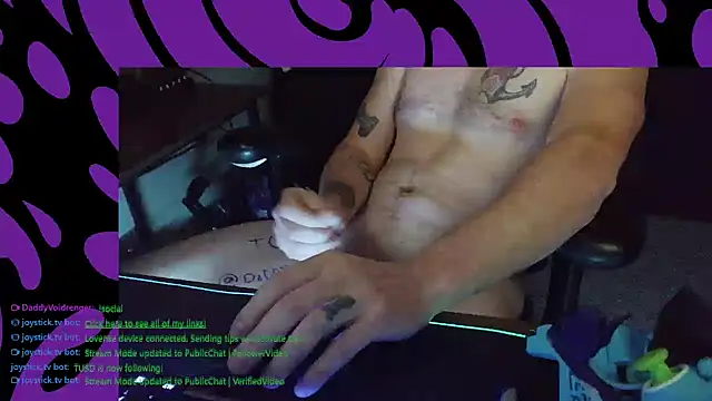 DaddyVoidrenger1 online show from 04-22-26, 01:08