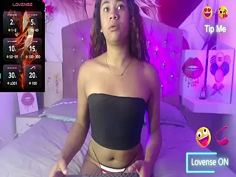 Snapshot of Renata_Valentina chatting on 05-02-26, 11:26 Renata Valentina online show from 05-02-26, 11:26