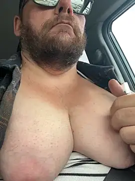hugemanbreasts online show from 05-22-26, 10:48