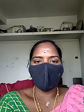 Snapshot of Tamil_Sangeetha chatting on 06-01-26, 06:59 Tamil Sangeetha online show from 06-01-26, 06:59