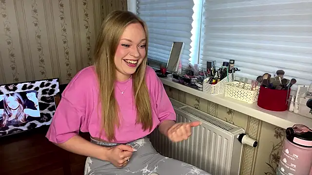 LolaZola online show from 03-30-26, 11:33