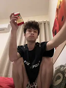 sexyboy-3525 online show from 05-12-26, 04:31