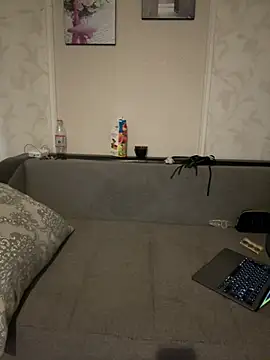 Z Milll online show from 05-21-26, 03:08