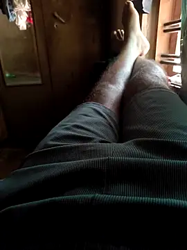 Snapshot of EagerGarment chatting on 04-16-26, 06:47 EagerGarment online show from 04-16-26, 06:47